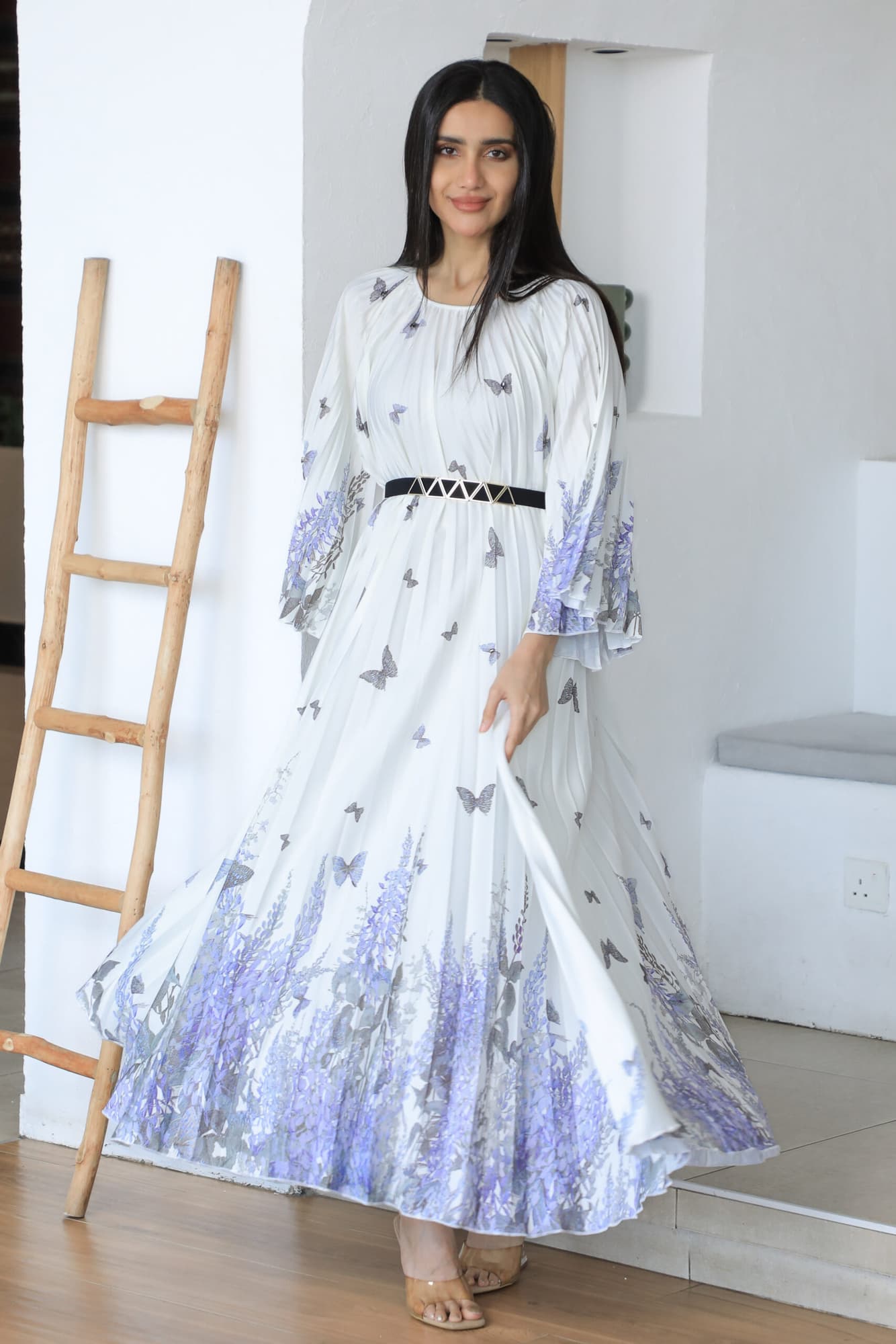 جلابية كسرات ناعمة بطباعة فراشات