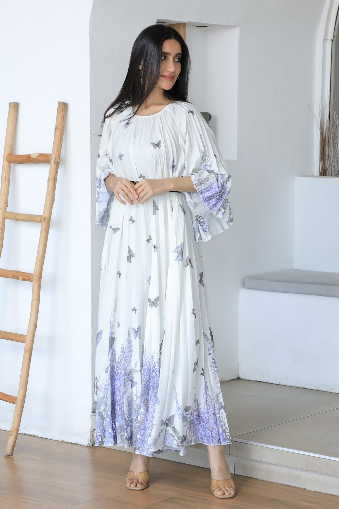 جلابية كسرات ناعمة بطباعة فراشات