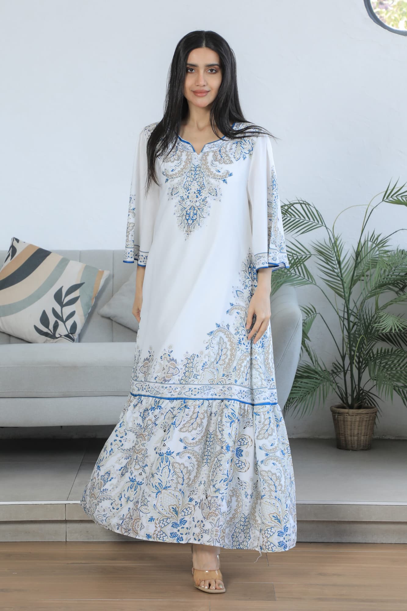 جلابية رمضانية بنقوش ناعمة