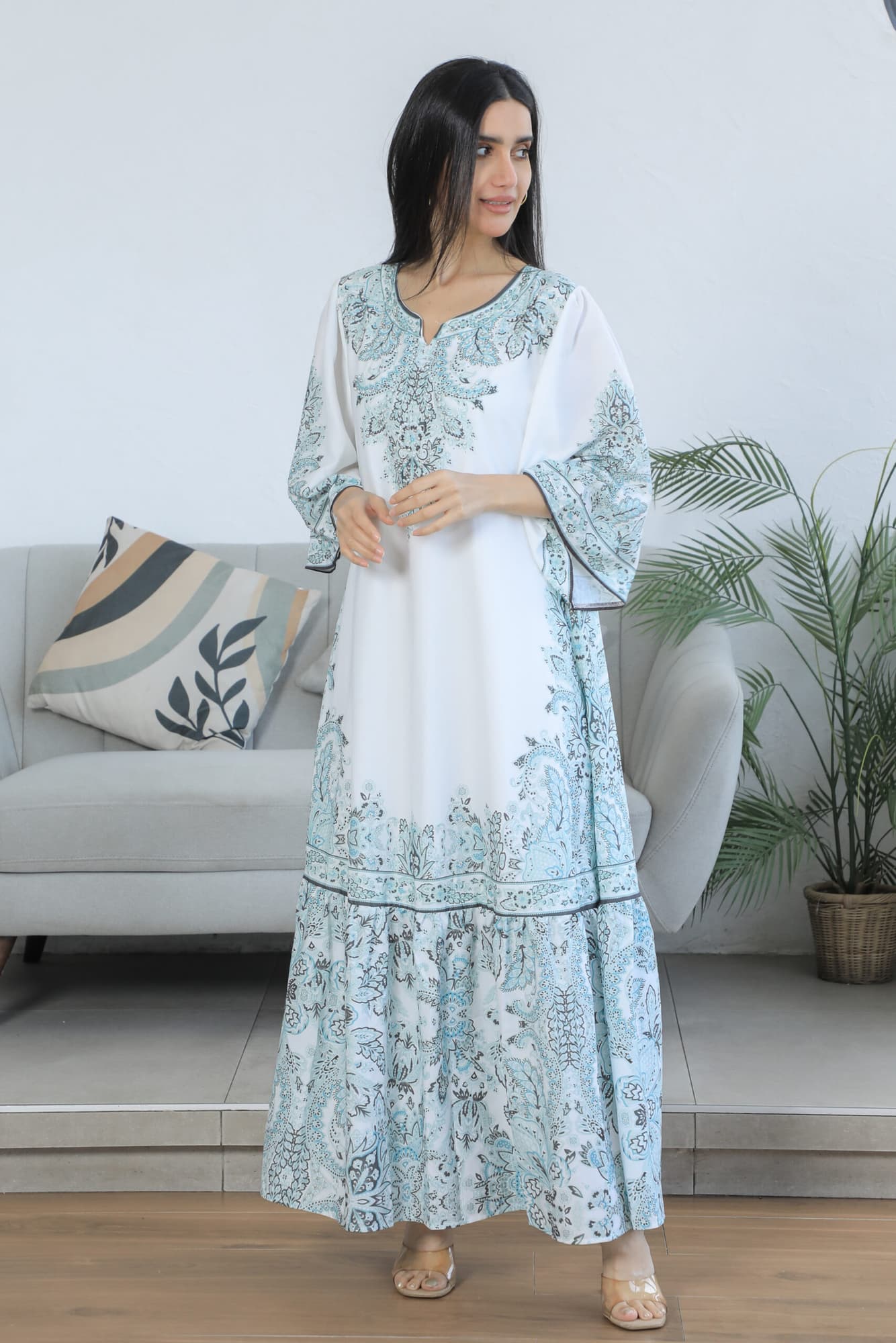 جلابية رمضانية بنقوش ناعمة