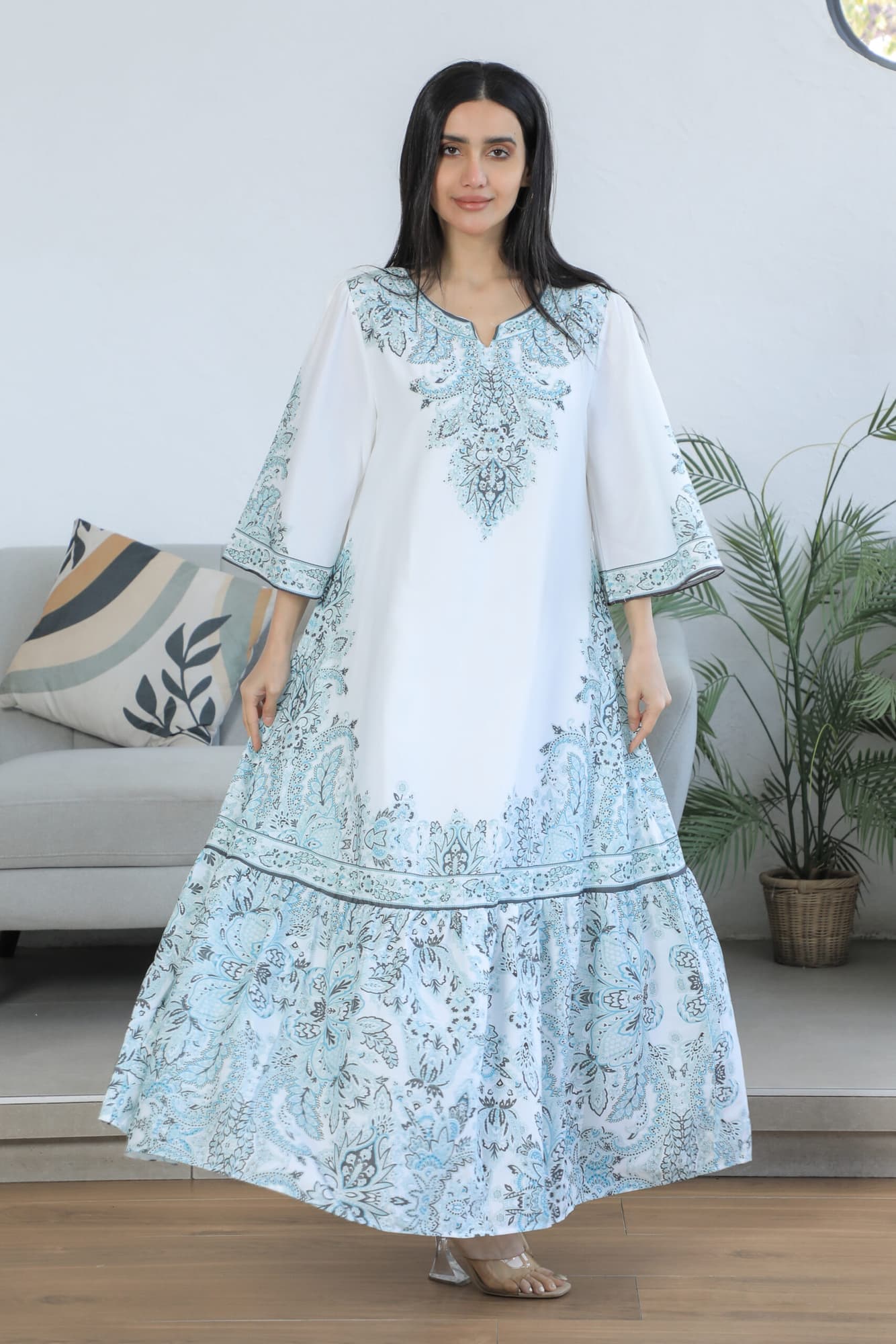 جلابية رمضانية بنقوش ناعمة