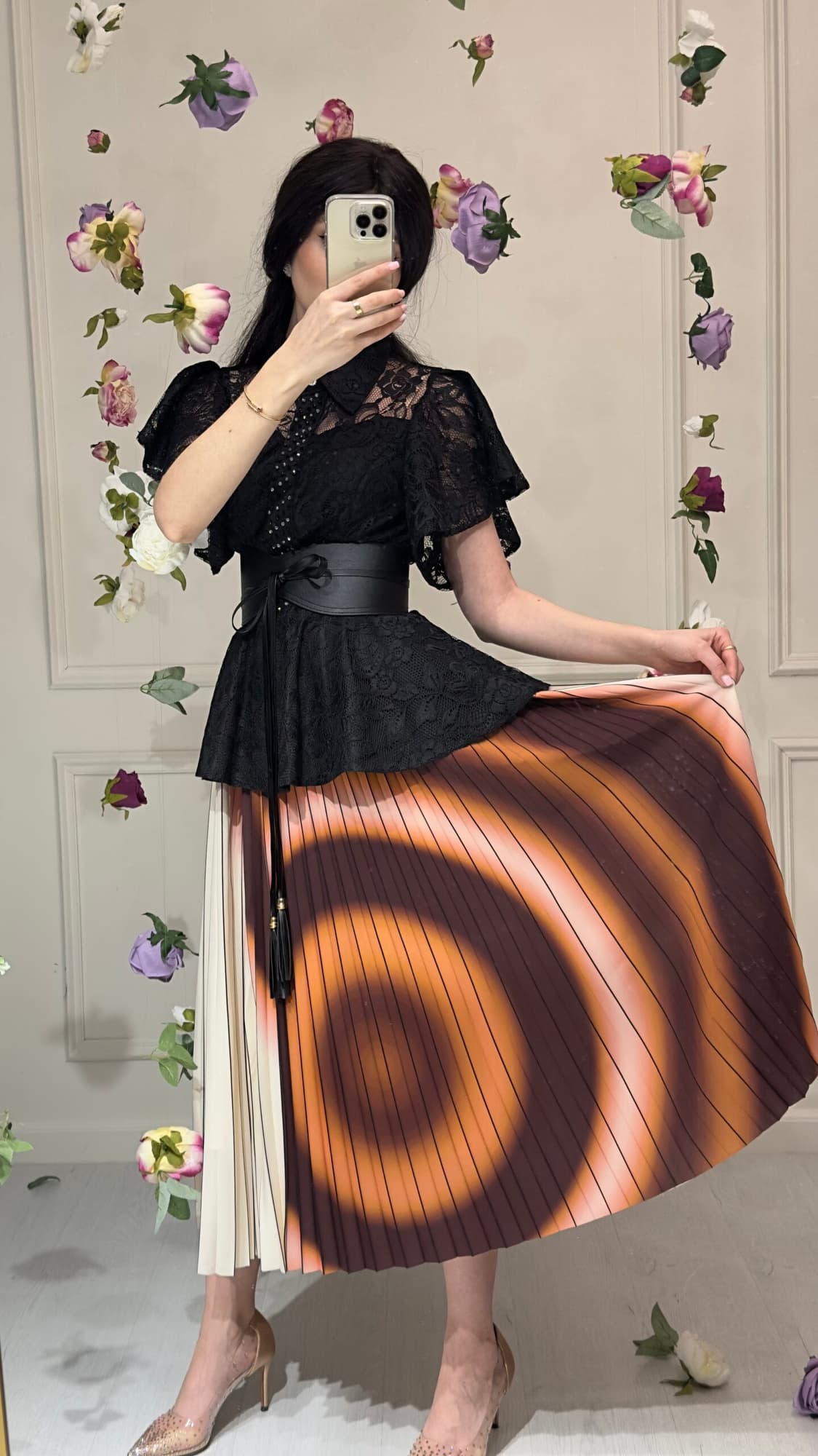 طقم تنوره كشكش ملونه بني