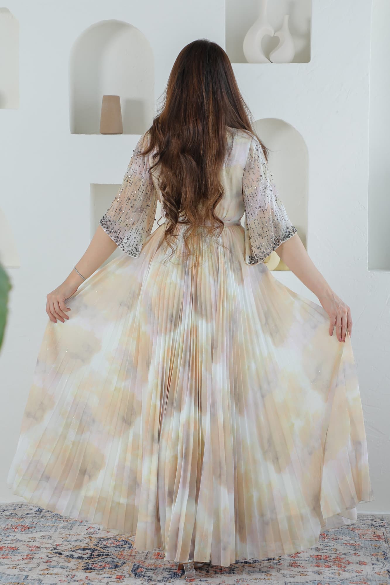 فستان واسع تصميم كسرات مزين بالخرز