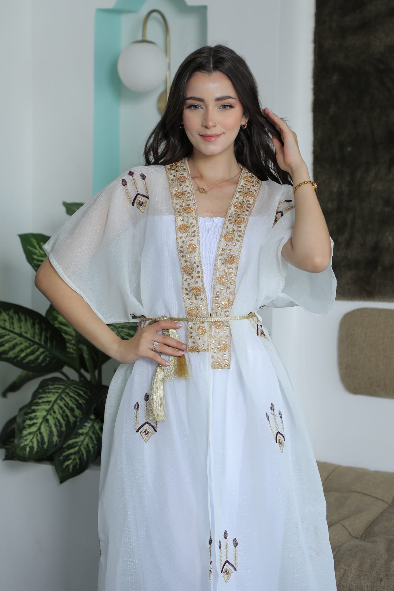 جلابيه افرول بقطعتين مزينه بالفصوص الناعمه