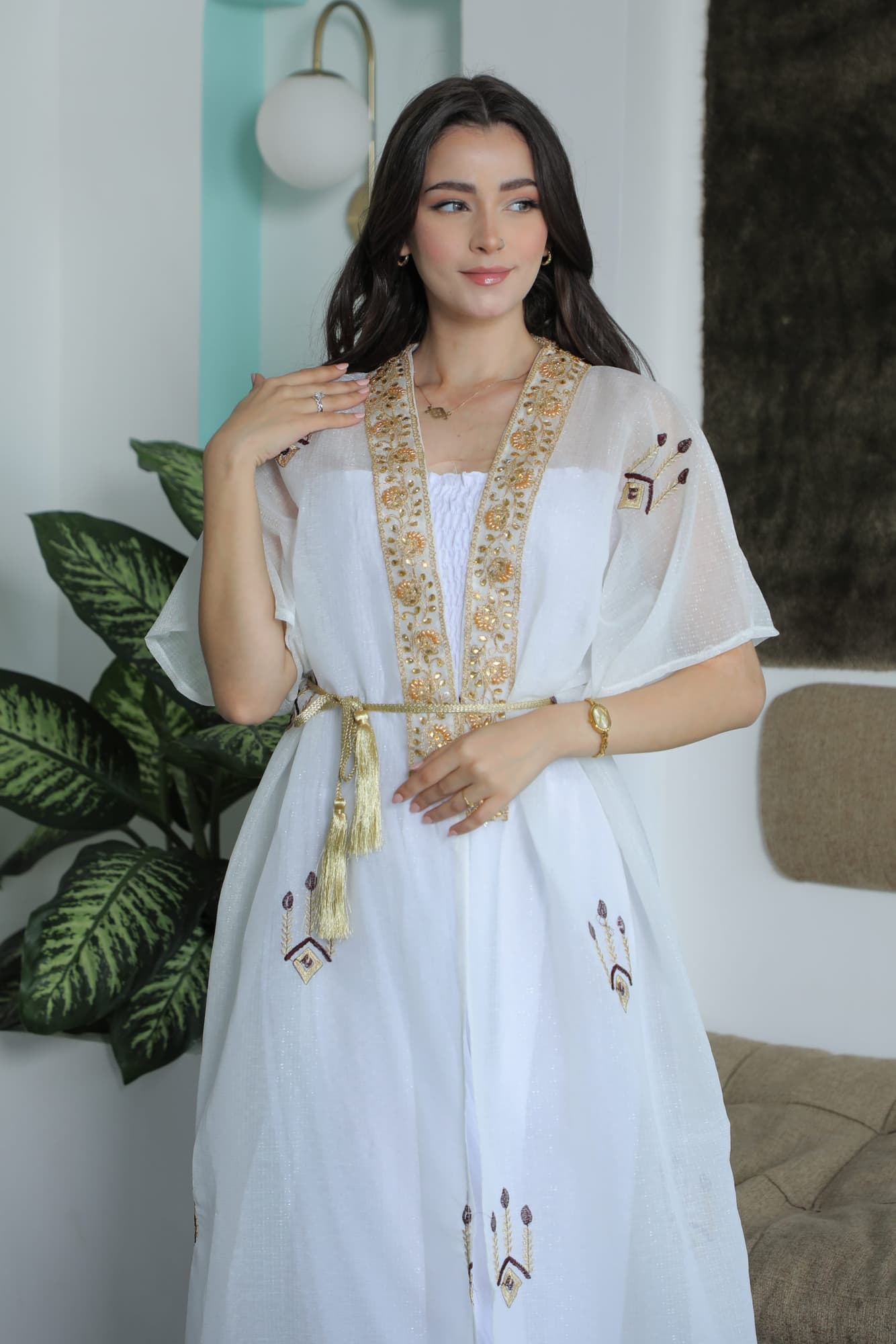 جلابيه افرول بقطعتين مزينه بالفصوص الناعمه