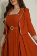 فستان بتصميم مثالي مع جاكيت مزين بفصوص اورنج