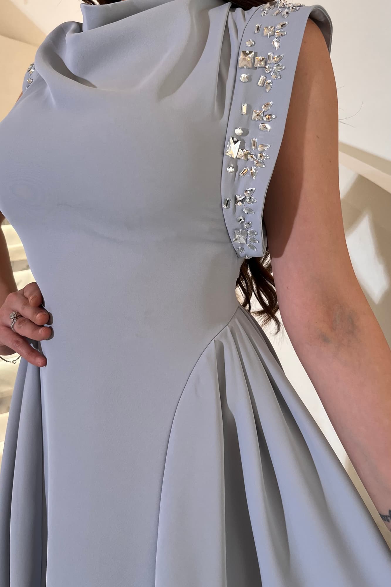 فستان سهره ميدي بأكتاف مطرزة بحري