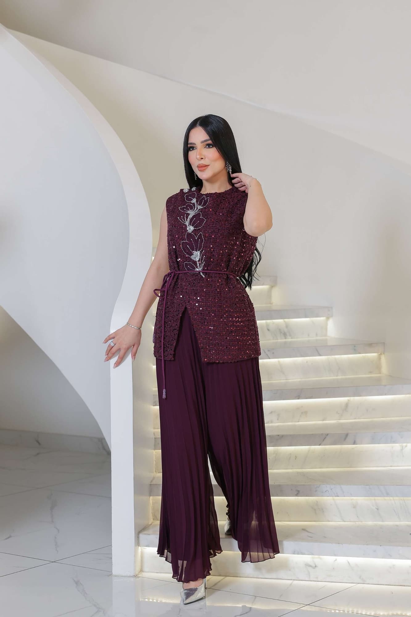 طقم بنطلون أنيق يجمع بين الفخامة والنعومة