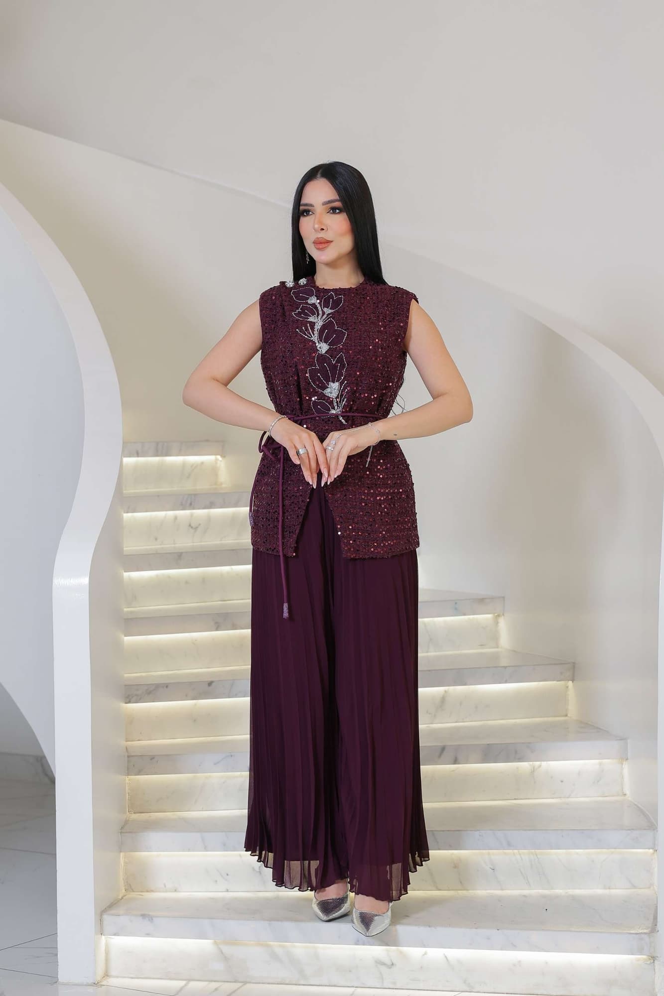 طقم بنطلون أنيق يجمع بين الفخامة والنعومة