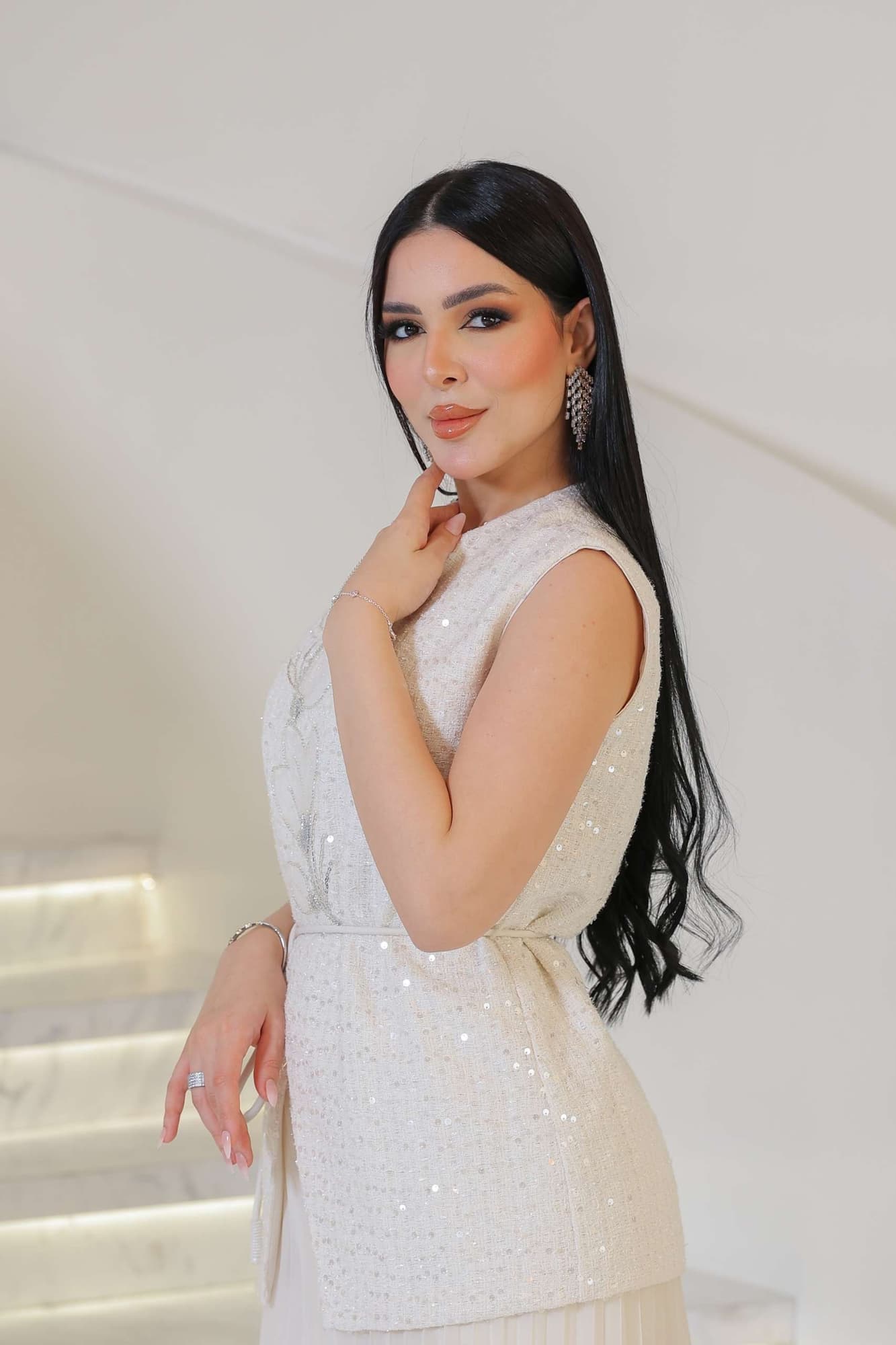 طقم بنطلون أنيق يجمع بين الفخامة والنعومة