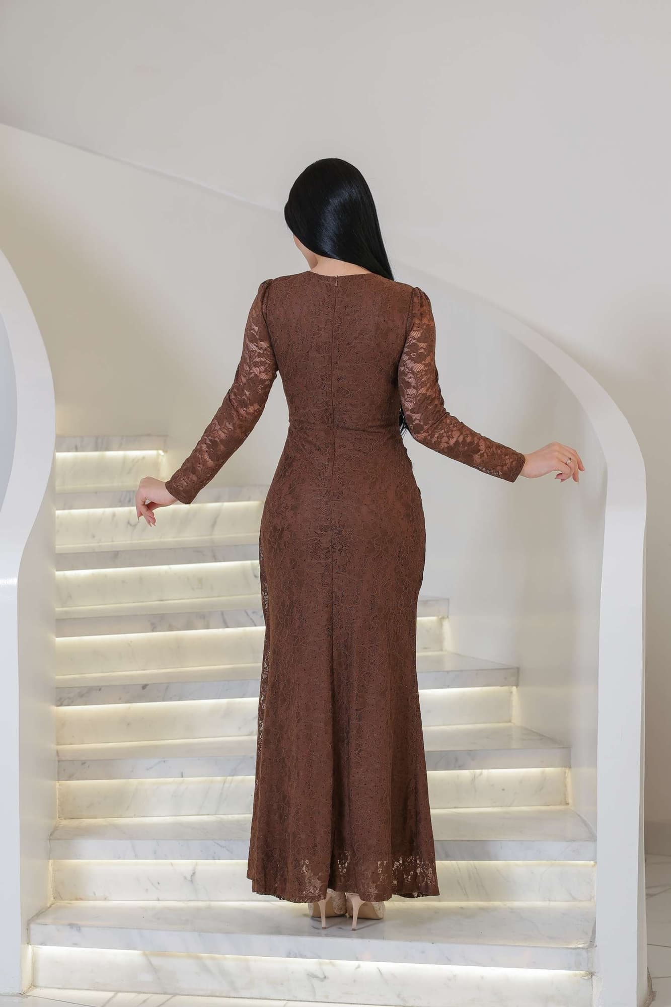 فستان ماكسي طويل دانتيل بقصة مخصره