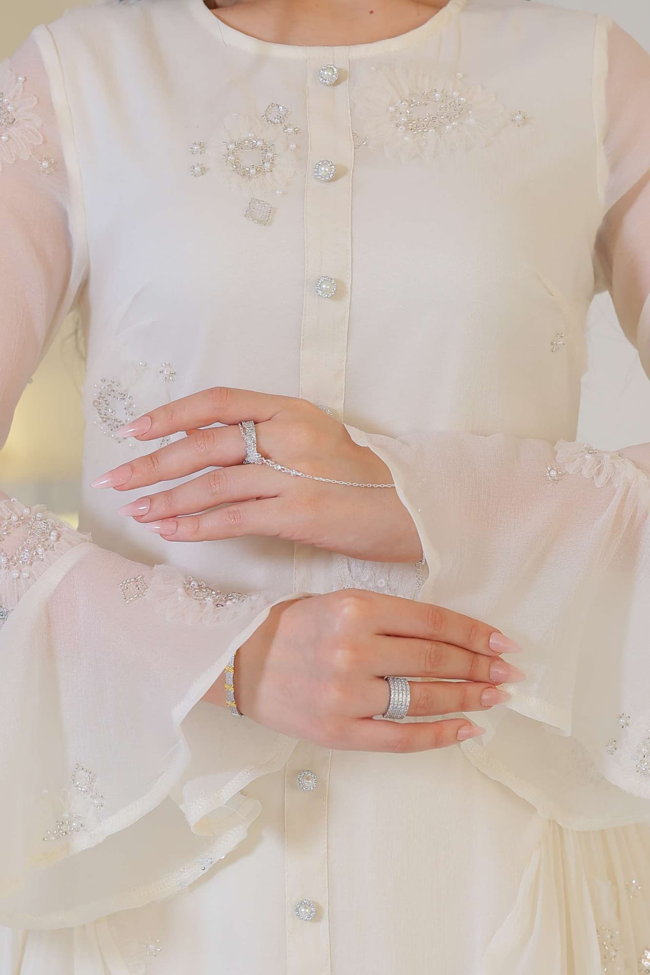 فستان سهره شيفون مزين بكرستالات ناعمه