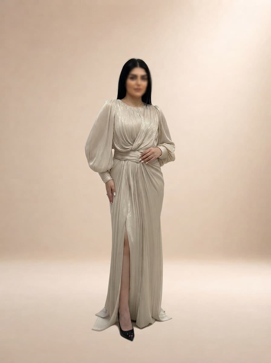 فستان سهرة ناعم من خامة الساتان بأكمام طويلة